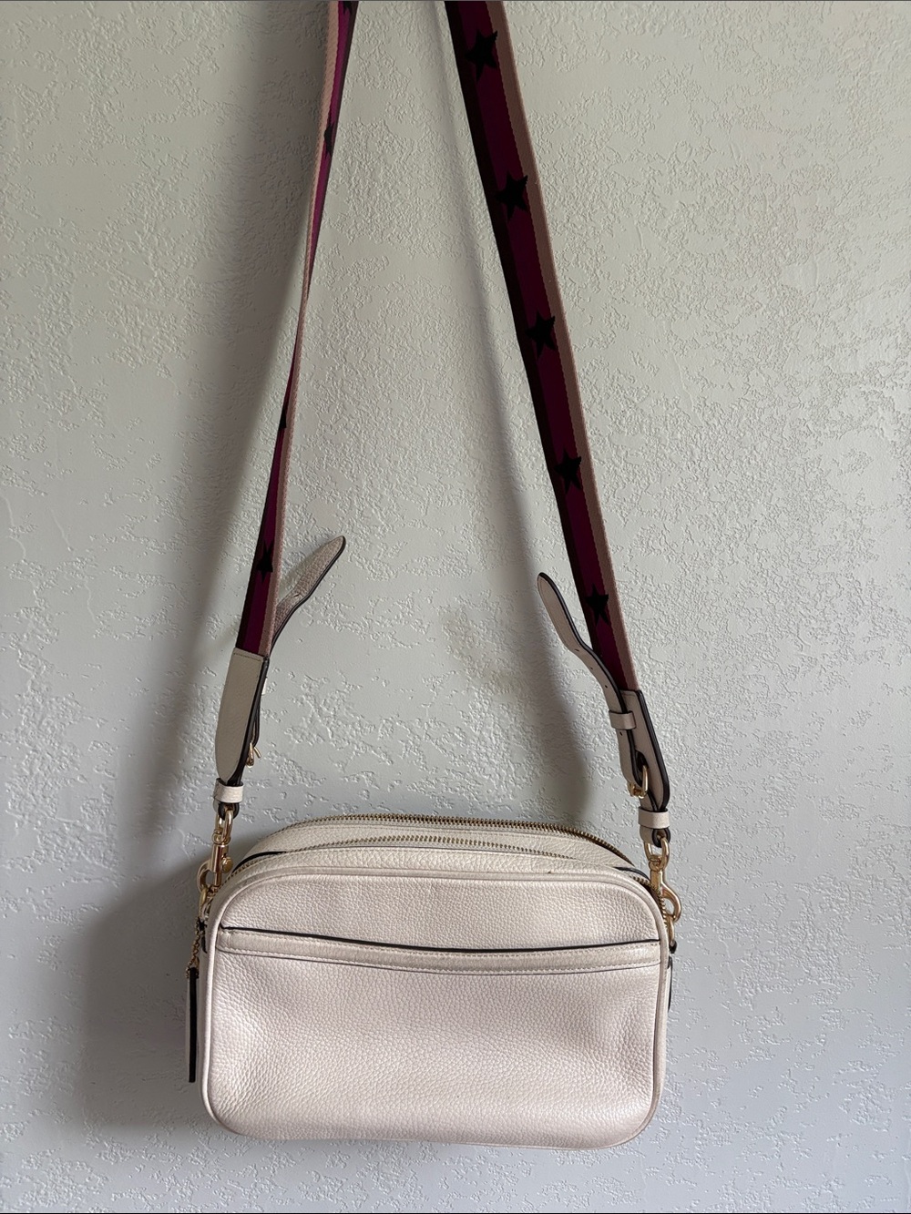 Coach Jes crossbody bag in white/chalk with multicolor star webbed strap - Picture 9 of 14